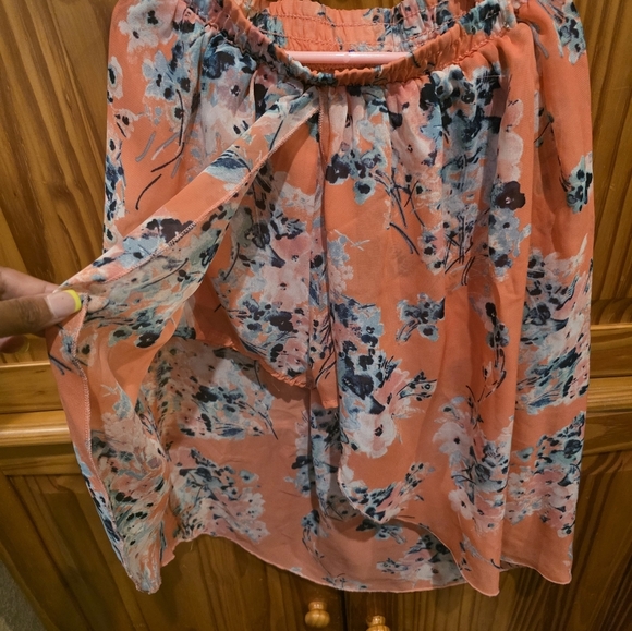 Bundle Of Girls Floral Ruffle Dresses, 1 High And Low Skirt And Dress - Picture 10 of 10